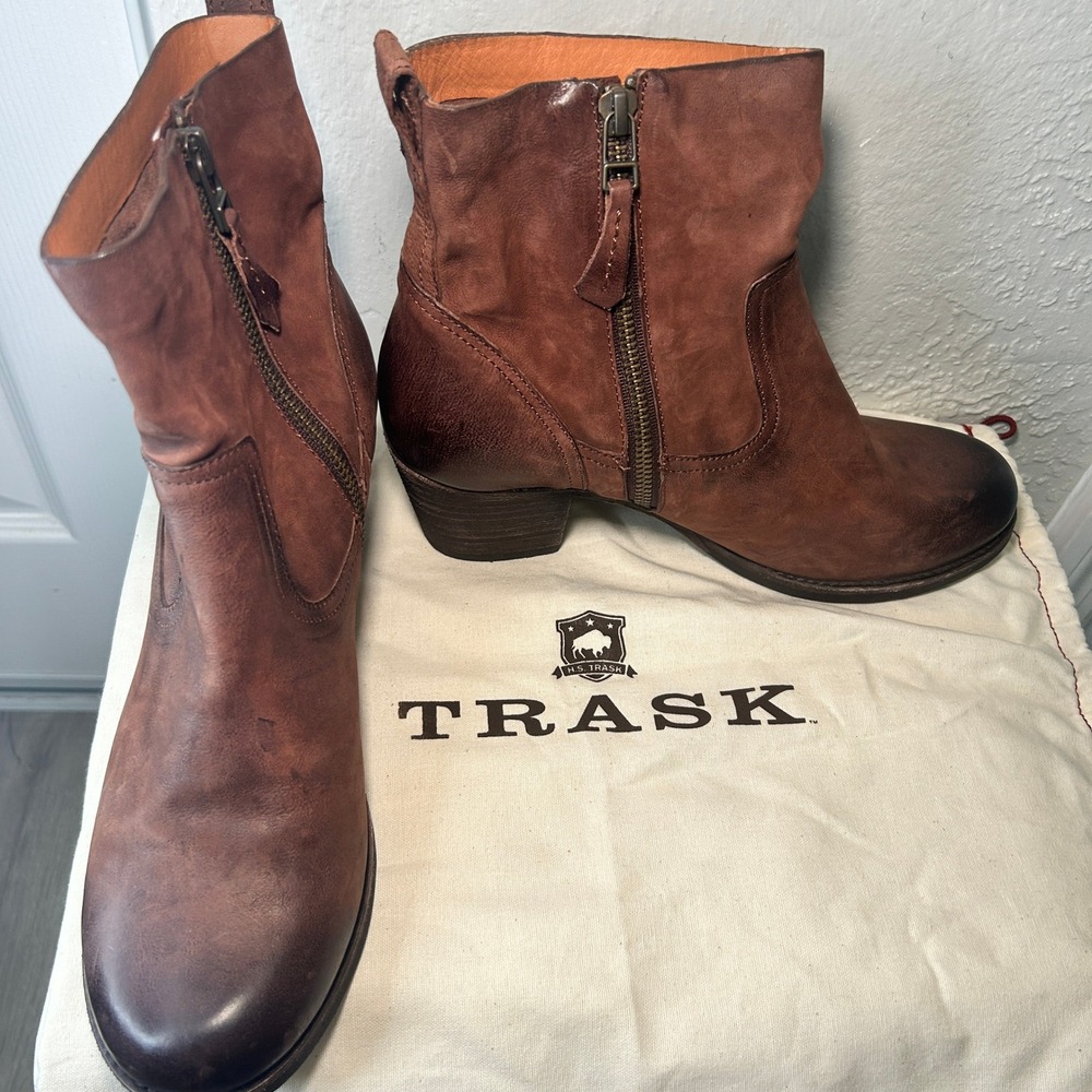 Trask Madison Size 8.5 Brown Leather Ankle Boots Side Zip w‎ Dust Bag